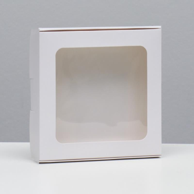 Коробка для кондитерских изделий 16х16х3см белая