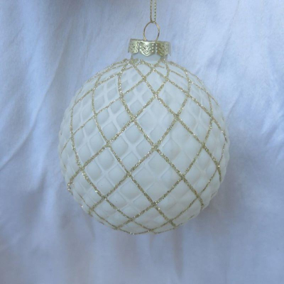 Шар 100мм белый с золотой сеткой стекло