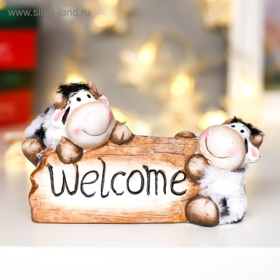 Сувенир новогодний 'Бычки с чёлочкой, в шубках с табличкой 'Welcome' керамика 8х5х13см