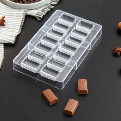 Форма для шоколада пластиковая Шоколатье 20х12х2.5см 14 ячеек