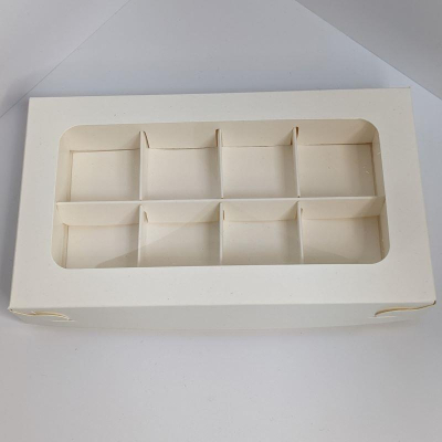 Коробка для конфет на  8шт 19х11х3см белая с окном